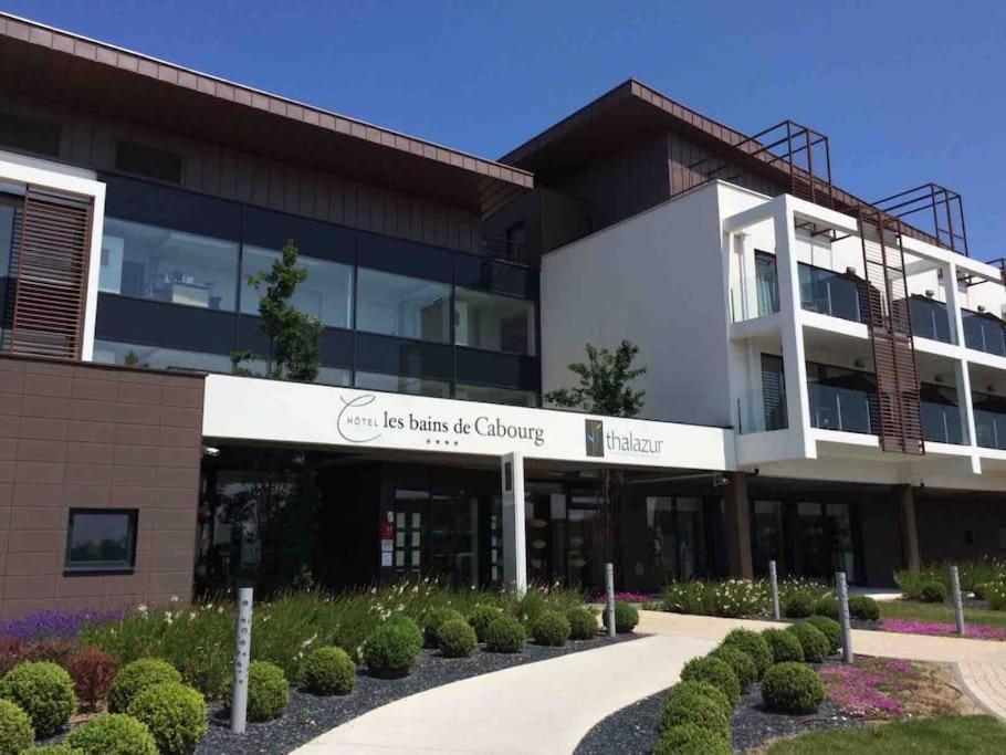 Cabourg-La Mer A Vos Pieds Et La Thalasso A 50 M Kültér fotó